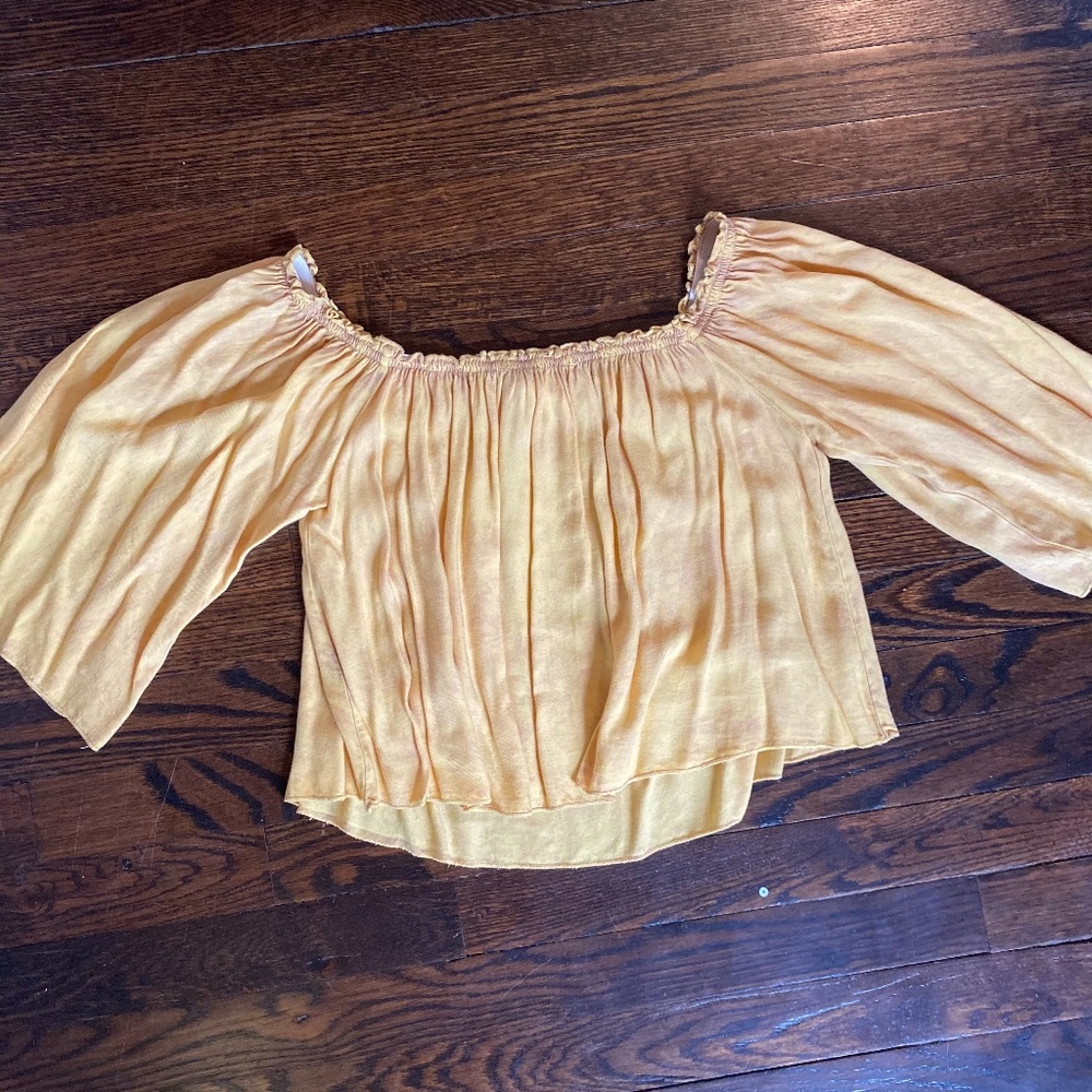 Vestique Yellow 3/4 sleeve off-shoulder top